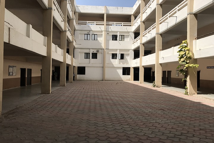 https://cache.careers360.mobi/media/colleges/social-media/media-gallery/11421/2019/3/2/Campus View of Image Engineering and Technical Institute Matar_Campus-View.jpg